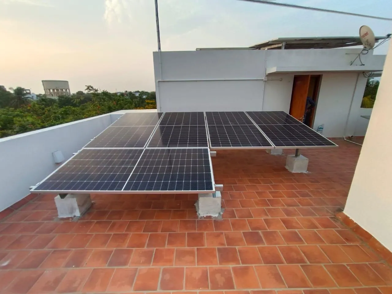250 kW solar installation on a commercial building in Tiruchirappalli, Tamil Nadu - Educational Tech Campus Canopy